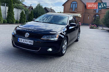 Седан Volkswagen Jetta 2012 в Харкові
