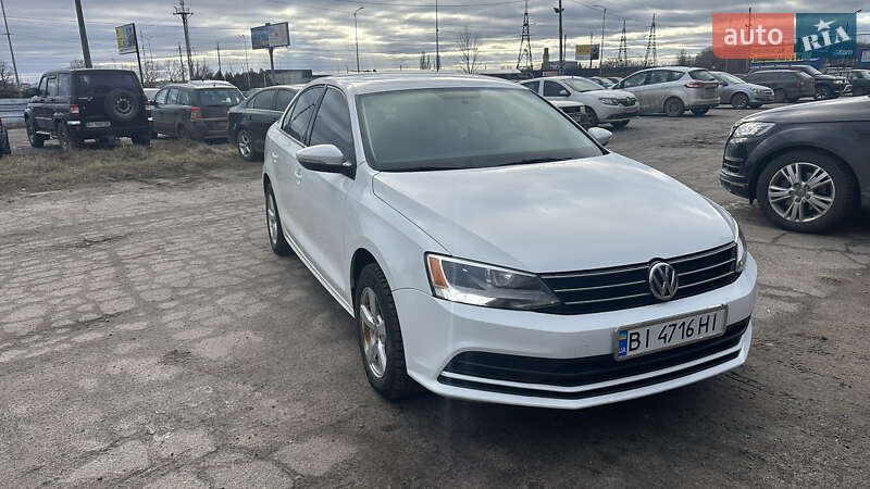 Седан Volkswagen Jetta 2015 в Полтаві