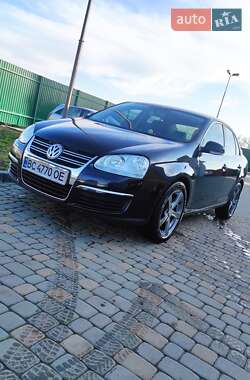 Седан Volkswagen Jetta 2006 в Львові