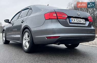 Седан Volkswagen Jetta 2012 в Днепре