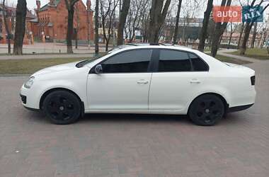 Седан Volkswagen Jetta 2008 в 