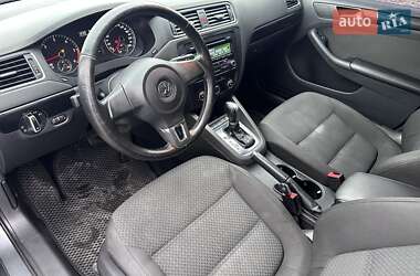 Седан Volkswagen Jetta 2012 в Днепре