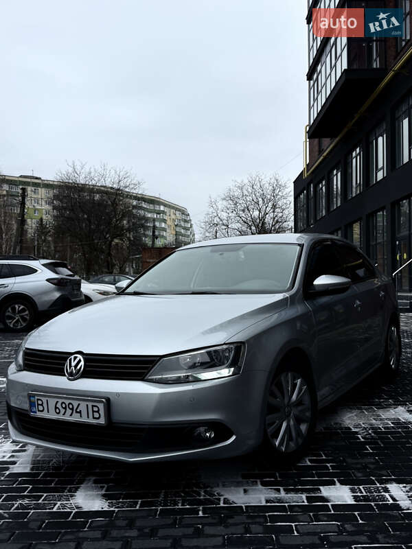 Седан Volkswagen Jetta 2012 в Полтаве