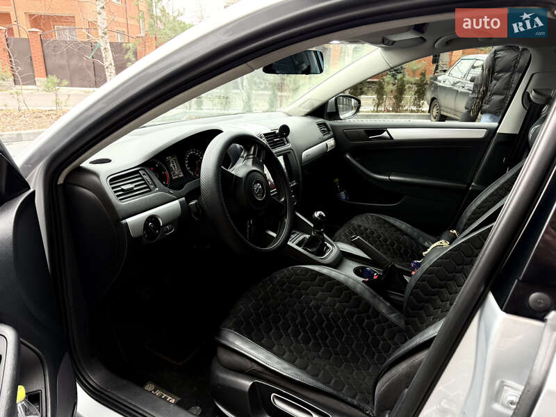 Седан Volkswagen Jetta 2012 в Полтаве