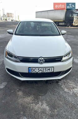 Седан Volkswagen Jetta 2013 в Львові