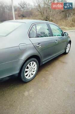 Седан Volkswagen Jetta 2006 в 