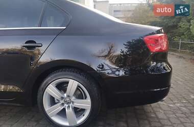 Седан Volkswagen Jetta 2014 в Львове