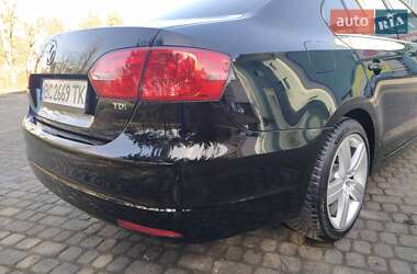 Седан Volkswagen Jetta 2014 в Львове