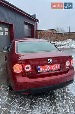 Седан Volkswagen Jetta 2009 в Лубнах