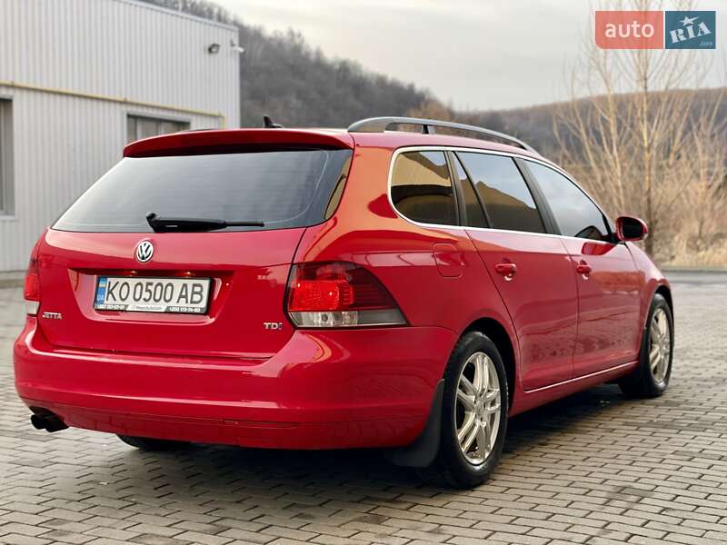 Універсал Volkswagen Jetta 2013 в Мукачевому