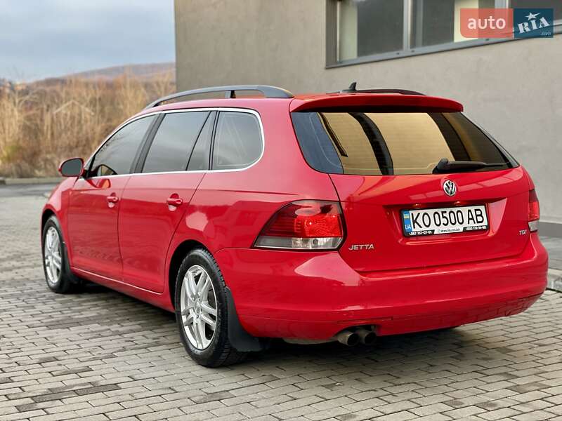 Універсал Volkswagen Jetta 2013 в Мукачевому