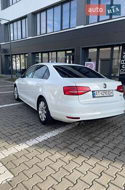 Седан Volkswagen Jetta 2015 в Ивано-Франковске