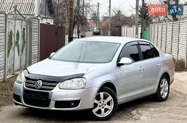 Седан Volkswagen Jetta 2008 в Дніпрі