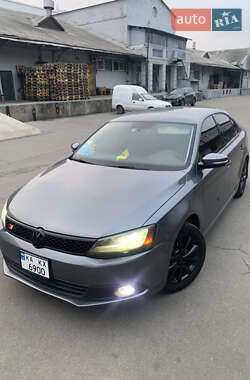 Седан Volkswagen Jetta 2010 в Києві