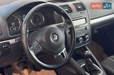 Седан Volkswagen Jetta 2010 в Луцьку