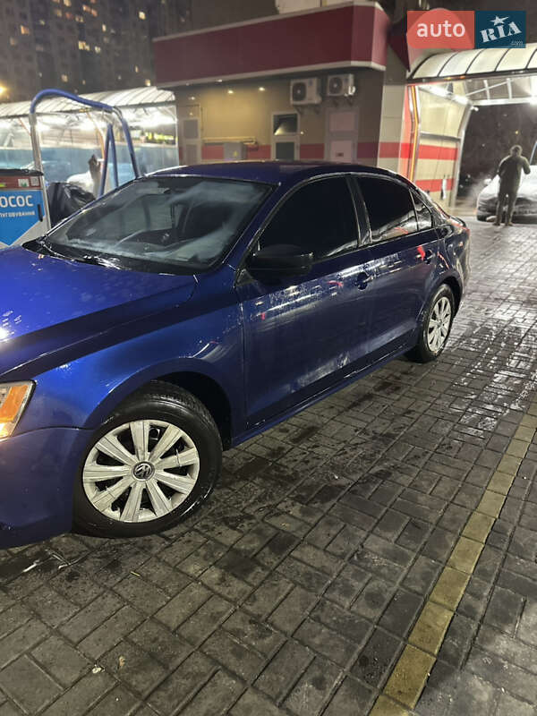 Седан Volkswagen Jetta 2014 в Києві