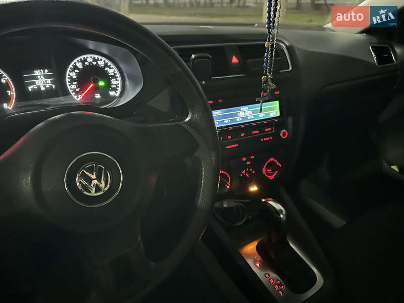 Седан Volkswagen Jetta 2014 в Києві