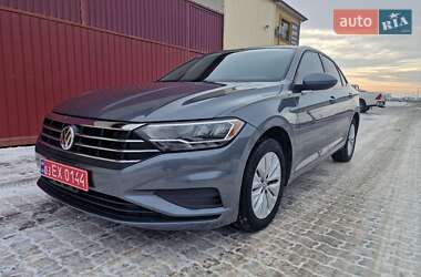 Седан Volkswagen Jetta 2019 в Луцьку