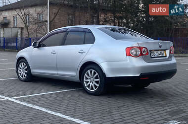 Седан Volkswagen Jetta 2008 в Тернополі