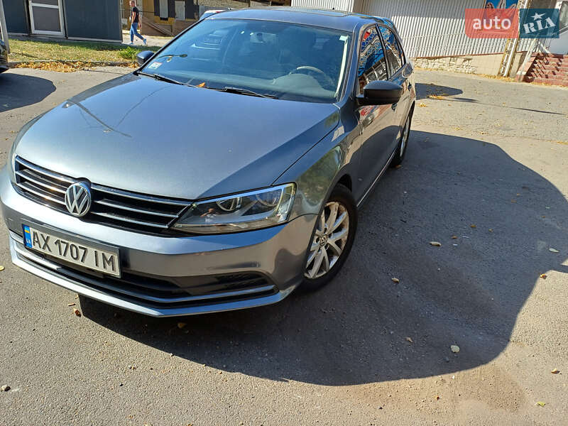 Седан Volkswagen Jetta 2015 в Харкові