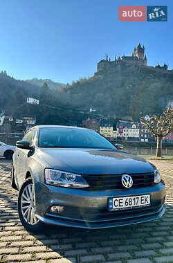 Седан Volkswagen Jetta 2015 в 