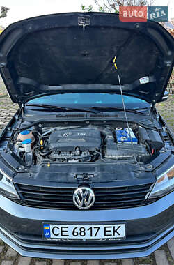 Седан Volkswagen Jetta 2015 в 