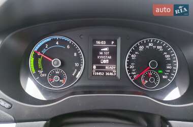 Седан Volkswagen Jetta 2013 в 