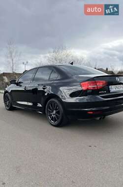 Седан Volkswagen Jetta 2014 в Львові