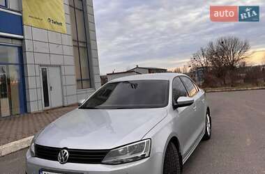 Седан Volkswagen Jetta 2011 в Львові