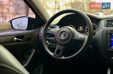 Седан Volkswagen Jetta 2010 в Одесі