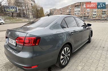 Седан Volkswagen Jetta 2012 в 