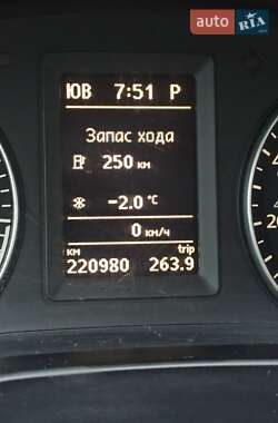 Седан Volkswagen Jetta 2012 в 