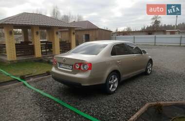 Седан Volkswagen Jetta 2007 в Рокитном