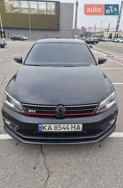 Седан Volkswagen Jetta 2016 в Києві