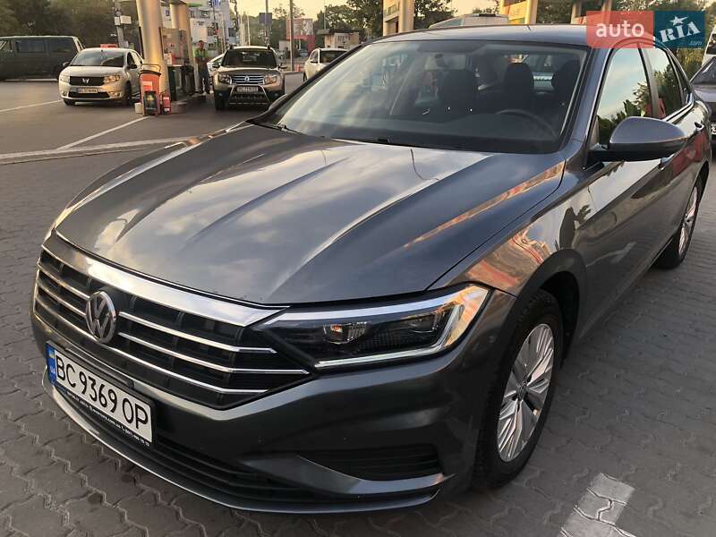 Седан Volkswagen Jetta 2019 в Львове