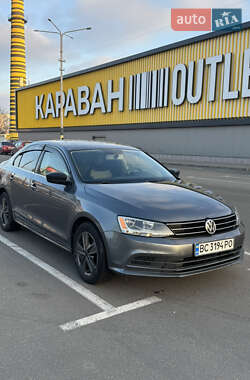 Седан Volkswagen Jetta 2015 в Києві