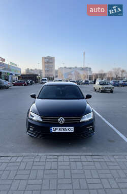 Седан Volkswagen Jetta 2015 в Запоріжжі