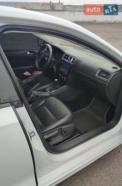 Седан Volkswagen Jetta 2014 в 