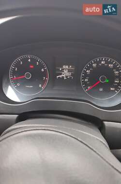 Седан Volkswagen Jetta 2014 в 