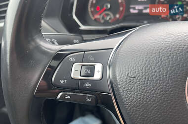 Седан Volkswagen Jetta 2018 в 