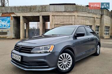 Седан Volkswagen Jetta 2015 в 