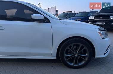 Седан Volkswagen Jetta 2015 в Львове