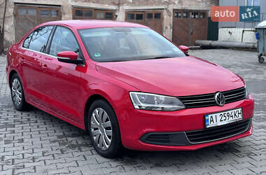 Седан Volkswagen Jetta 2013 в Радомишлі