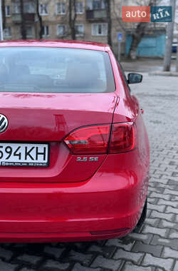 Седан Volkswagen Jetta 2013 в Радомишлі