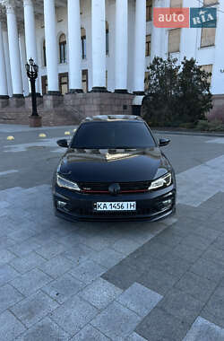 Седан Volkswagen Jetta 2015 в Краматорську