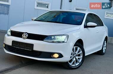 Седан Volkswagen Jetta 2013 в Дніпрі