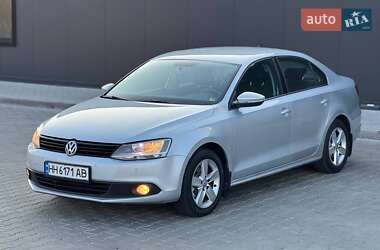 Седан Volkswagen Jetta 2011 в 