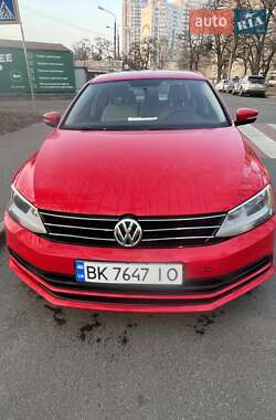 Седан Volkswagen Jetta 2015 в 