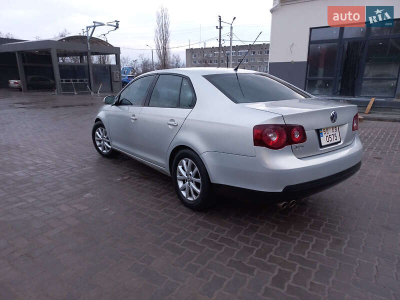 Седан Volkswagen Jetta 2010 в Николаеве