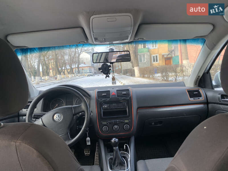 Седан Volkswagen Jetta 2006 в Снятине